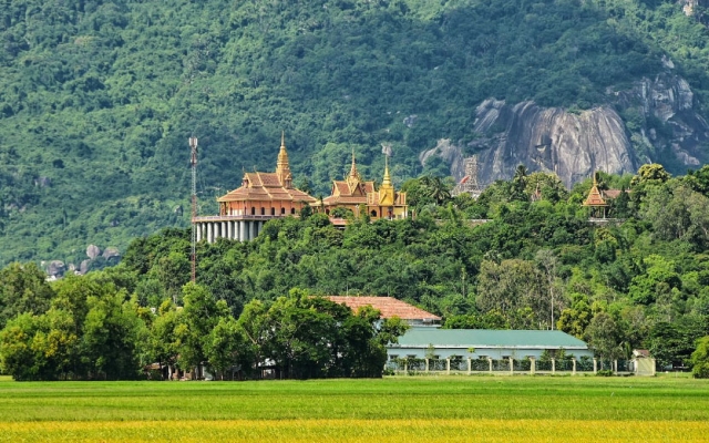 Du lịch Miền Tây: chiêm ngưỡng cảnh đẹp hùng vĩ của hồ Tà Pạ - An Giang